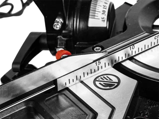 Пила торцовочная PIT PCM210-C